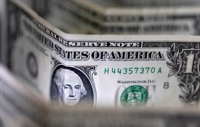 Dólar Alcanza Máximos de 11 Semanas Ante Política de la Fed