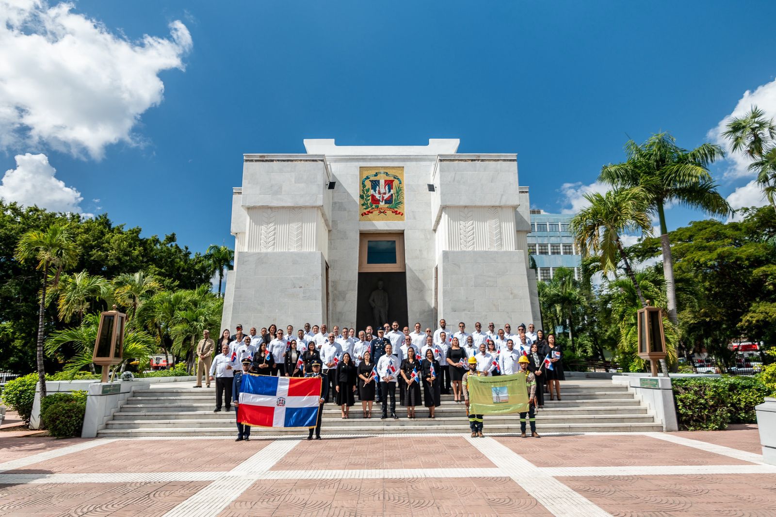 ETED rinde homenaje a héroes nacionales y reafirma su compromiso