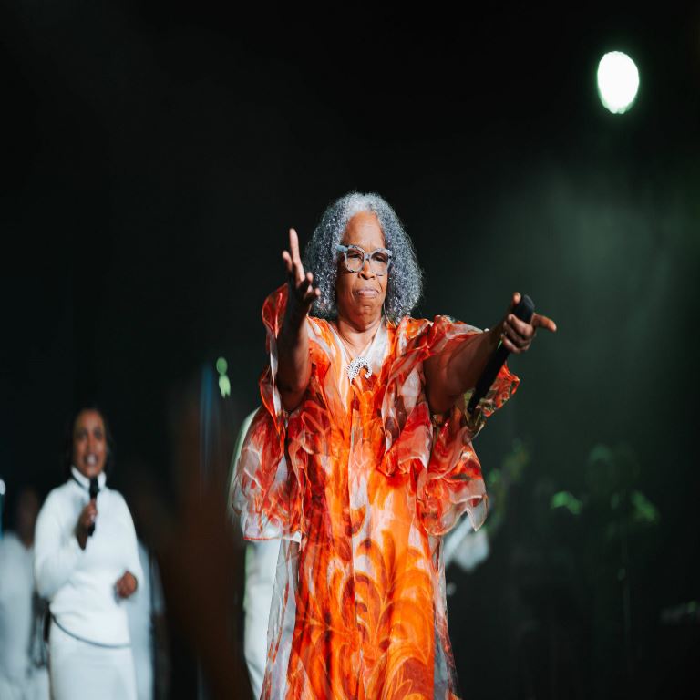 Martha Candela se retira temporalmente por salud