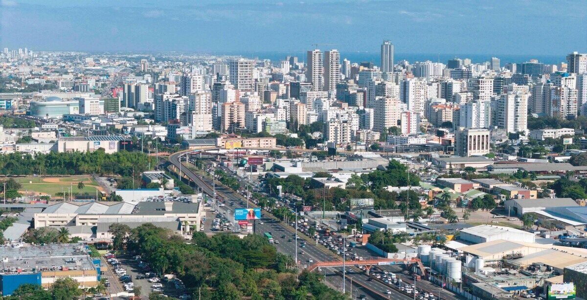 Desafíos económicos en RD: Impacto del petróleo