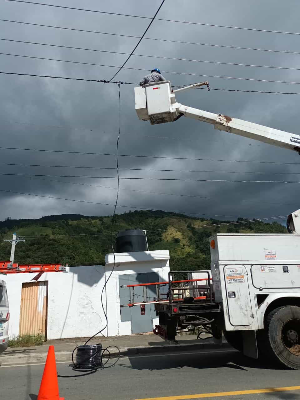 Edesur regulariza servicio eléctrico en Nizao