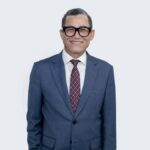 Estudio revela que terminar la universidad aumenta el salario