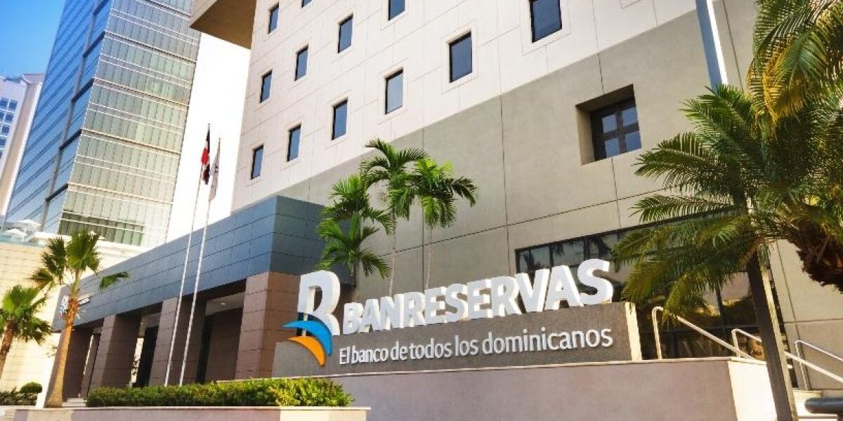 Banco de Reservas destacado como líder financiero en RD.
