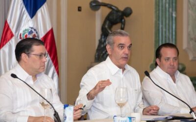 Crisis internacional afecta precios, Abinader actúa