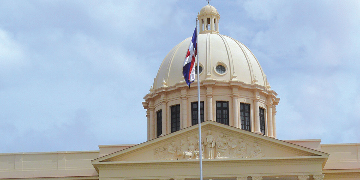 Deuda dominicana al 49% del PIB en 2023