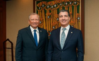 Líderes bancarios dominicanos en reunión.