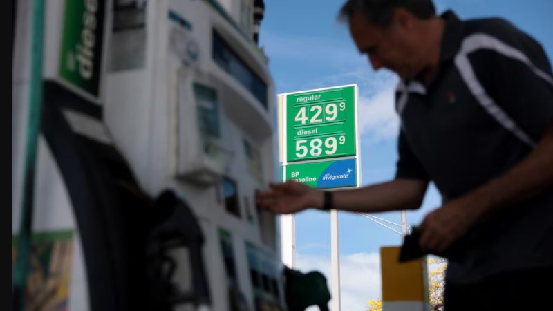 Gráfica de futuros del petróleo tras alto el fuego