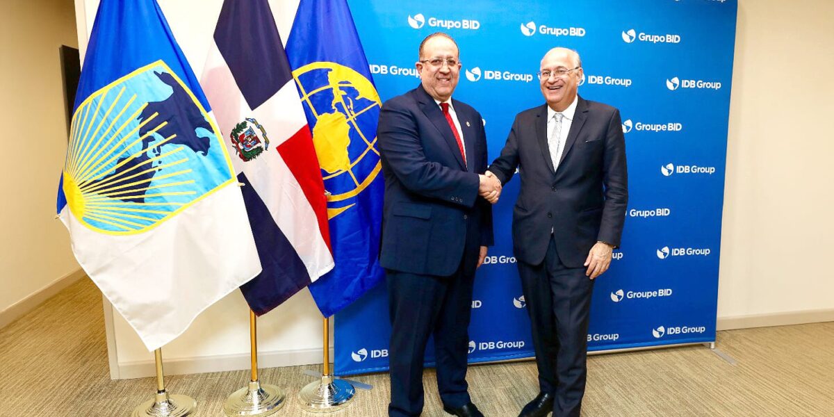 Magín Díaz en FMI y Banco Mundial