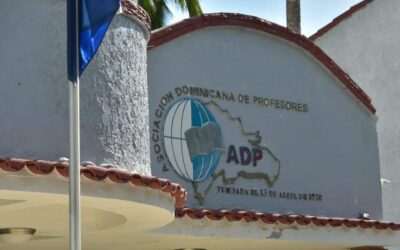 Nombramiento de maestros en República Dominicana.