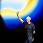 Tim Cook deja Apple como CEO, John Ternus nuevo líder