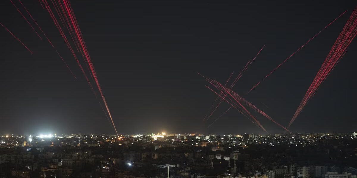 Trump e Irán avanzan en negociación de paz.