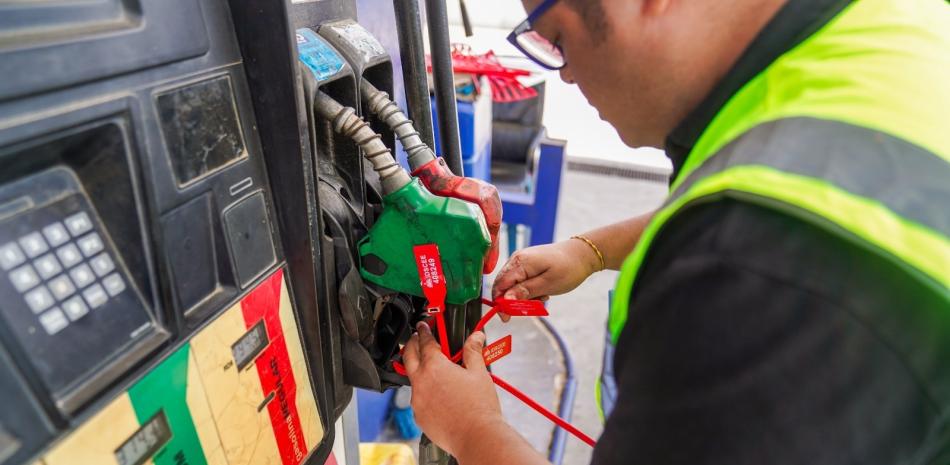 Anadegas prácticas ilegales en combustibles
