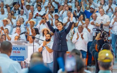 Carolina apoya a Abinader distanciándose de Hipólito.