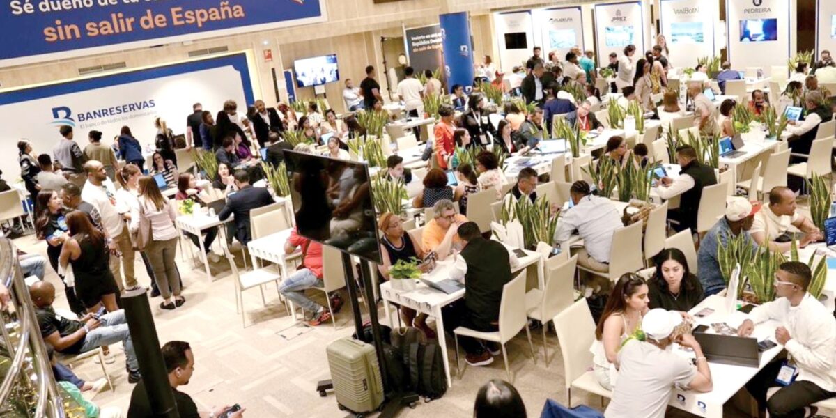 Dominicanos en Europa invirtiendo en RD gracias a Banreservas.