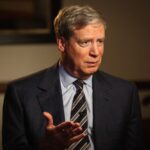 Druckenmiller invierte en YPF, acciones de energía en Argentina.
