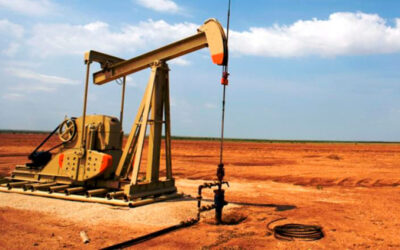 Tensión en Ormuz impulsa precio del petróleo WTI