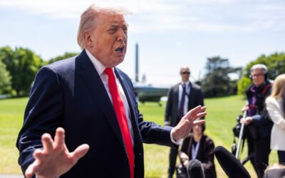 Trump amenaza a Irán con bombardeos en el estrecho de Ormuz