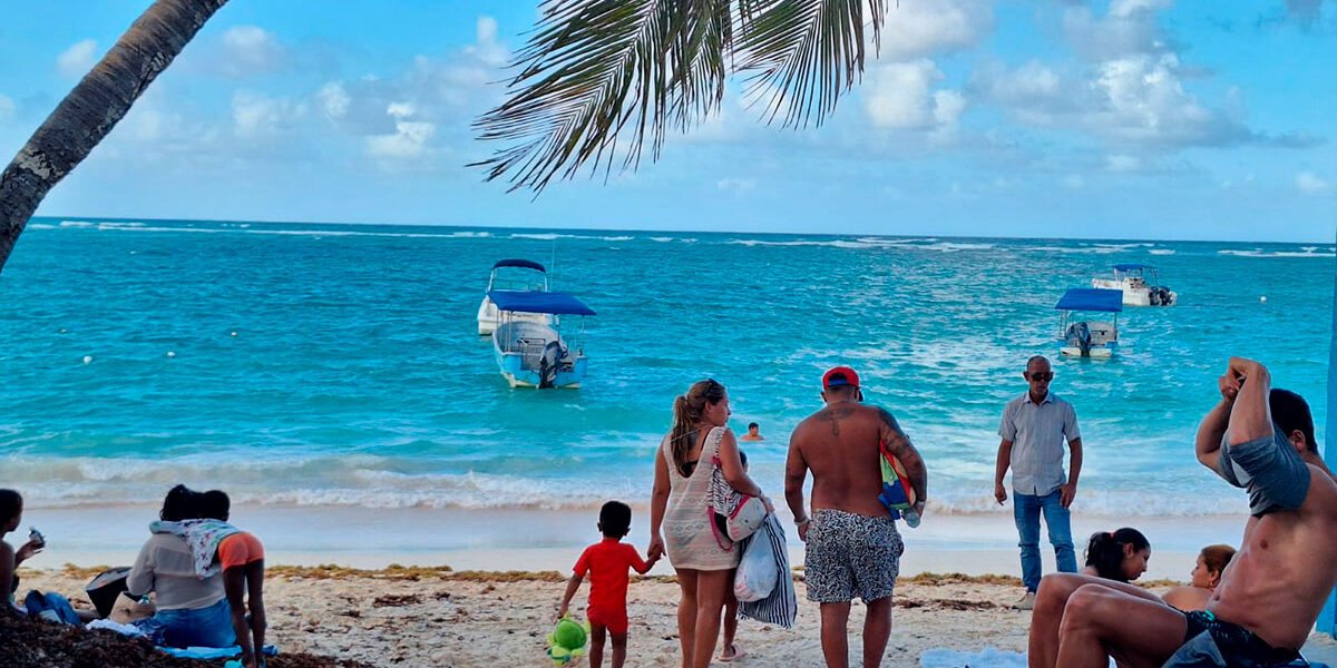 Turismo en RD impulsa economía con ingresos de US$12,500 millones