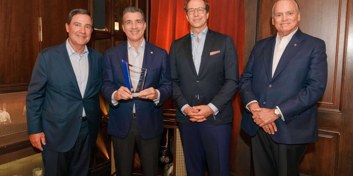 Banco Popular y Bank of America celebran 50 años de colaboración financiera