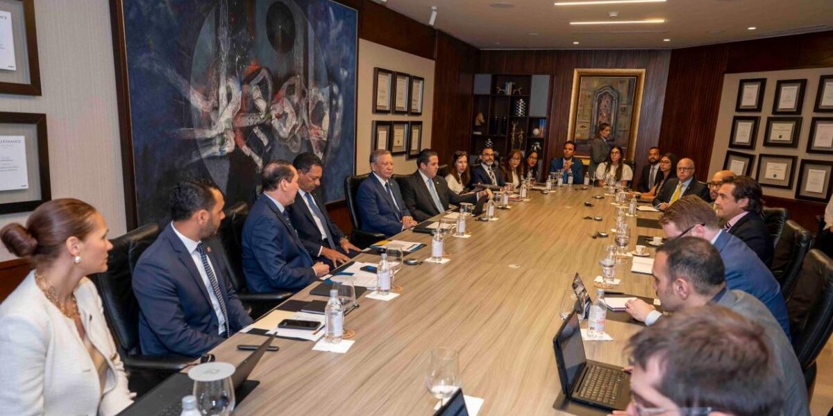 Banreservas y FMI discuten crecimiento económico en RD 2026