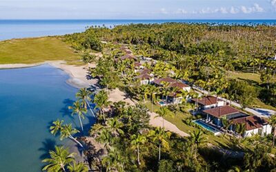 Bungalows de lujo en Playa Esmeralda con vistas al océano