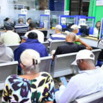 Docentes reciben fondos por doble cotización