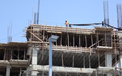 Inflación en viviendas impacta construcción.