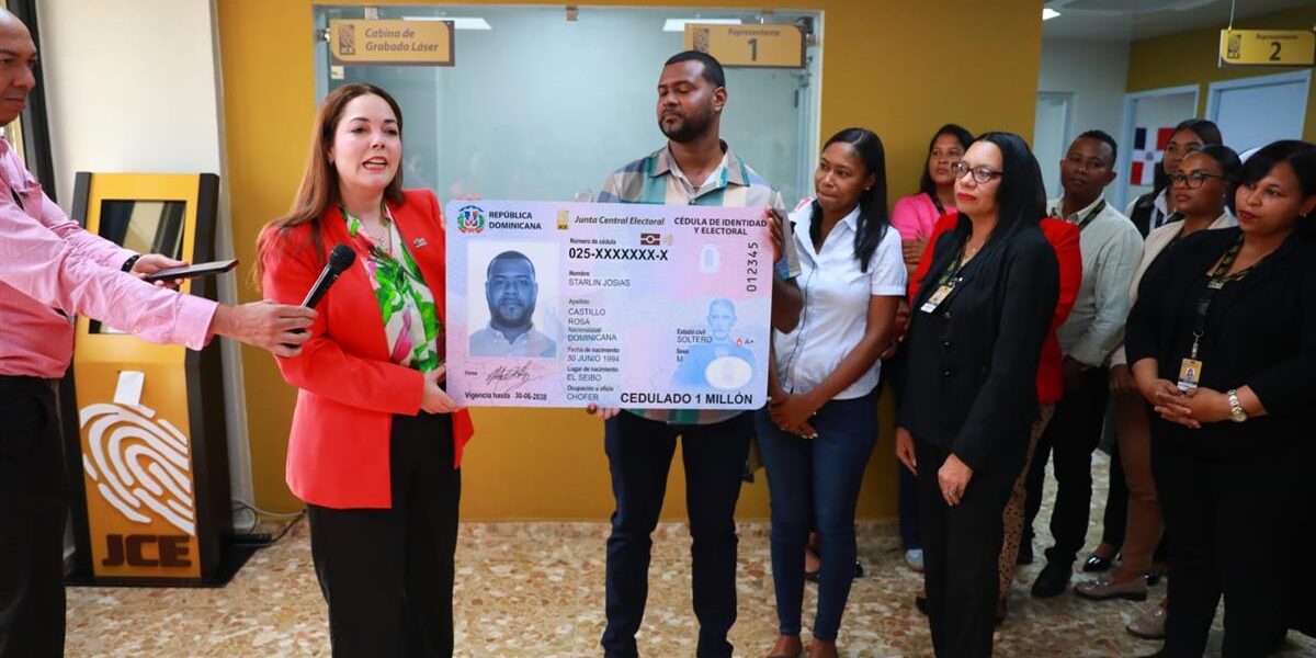 JCE entrega cédulas a un millón de ciudadanos