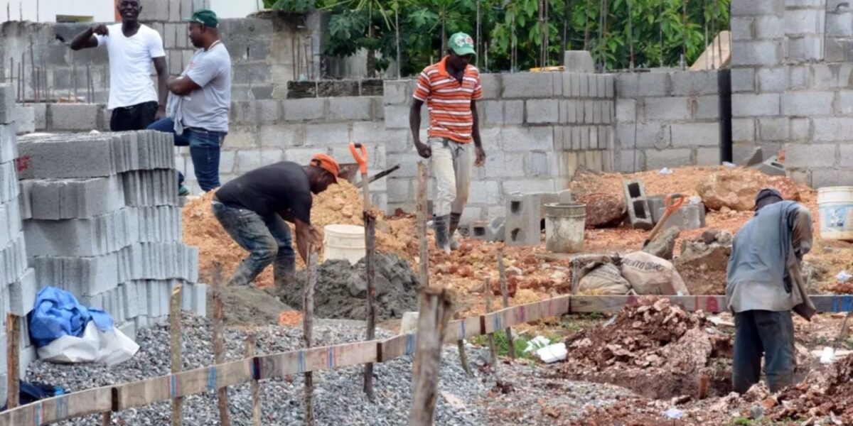 Licencias de construcción impulsan inversión en RD