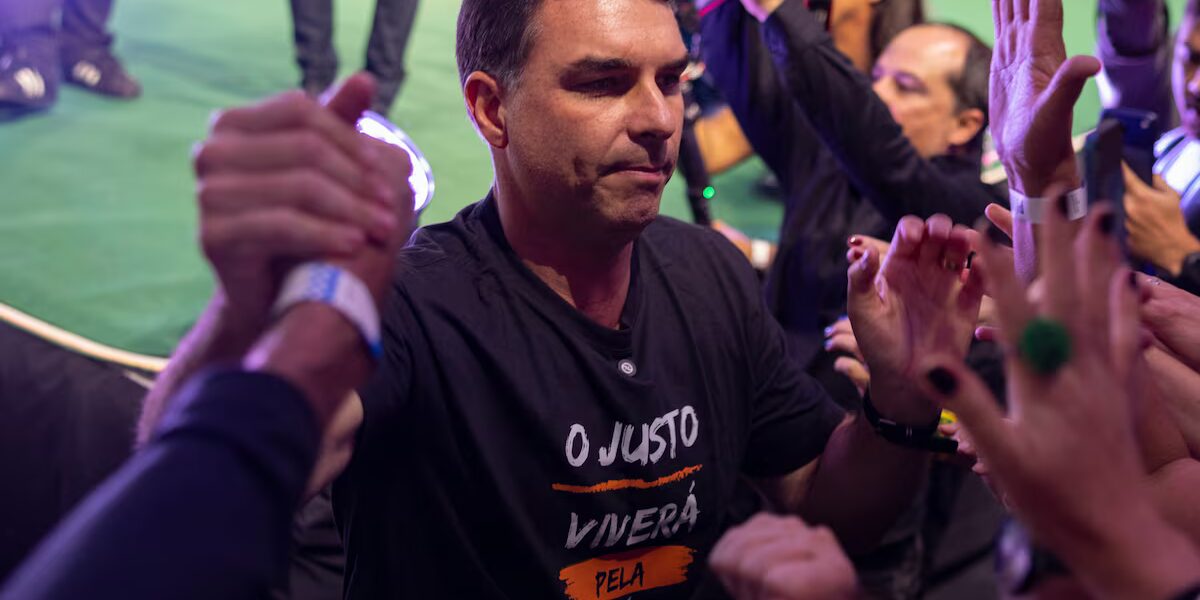 Michelle Bolsonaro en tensión familiar y política