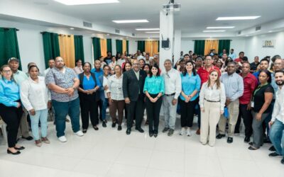 Microempresarios en Pedernales reciben capacitación