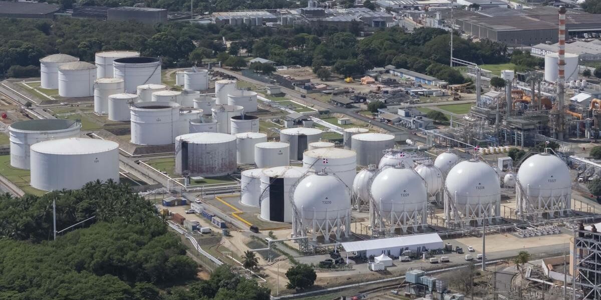 Parada técnica en Refidomsa para mantenimiento.