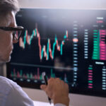 Puestos de bolsa en RD durante 2026, mostrando crecimiento financiero