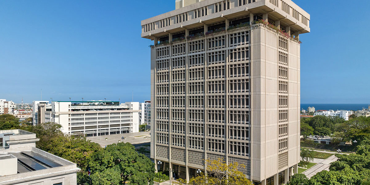 Remesas en República Dominicana impulsan la economía local