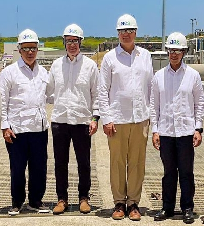 Visita de autoridades de EE.UU. a AES para fortalecer lazos.