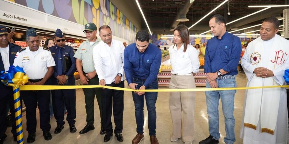 Inauguración Grupo Ramos Multiplaza Verón