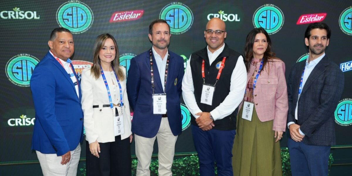 Grupo SID en el Trade Show de la NSA mostrando su stand innovador.