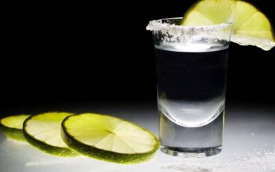Etiqueta de tequila auténtico.