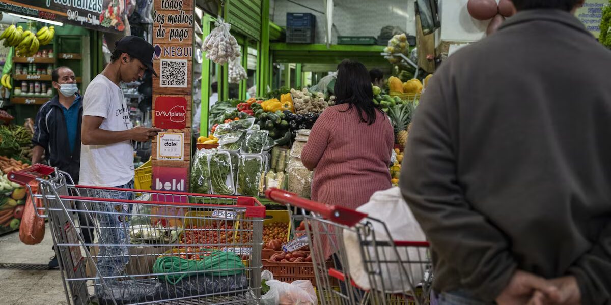 Inflación alimentaria en Colombia afecta productos básicos