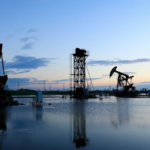 El petróleo cae por tensiones entre EE.UU. e Irán.