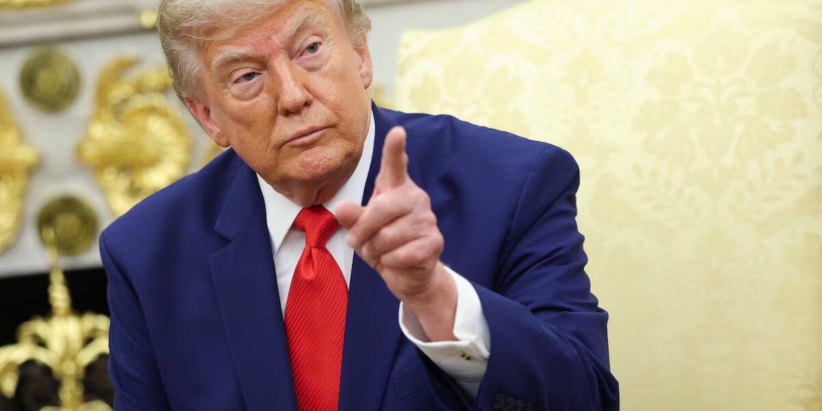 Trump intensifica presión sobre Irán en medio de tensiones en el Mar Rojo