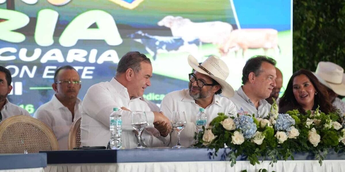 Agricultura impulsa ganadería en el Este con empacadora