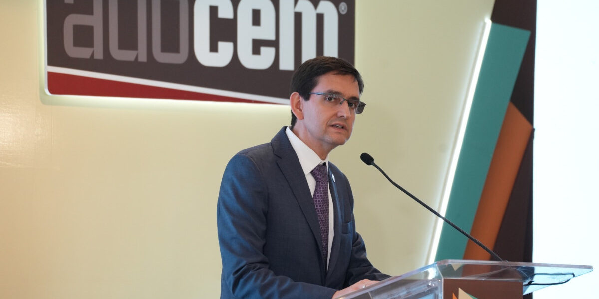 Cemento dominicano en exportaciones industriales