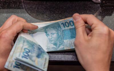Gráfico de crisis crediticia en Brasil con tasas altas.