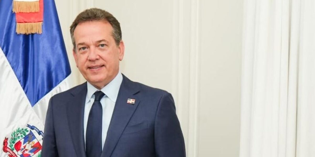 Desafío de RD con China y Estados Unidos
