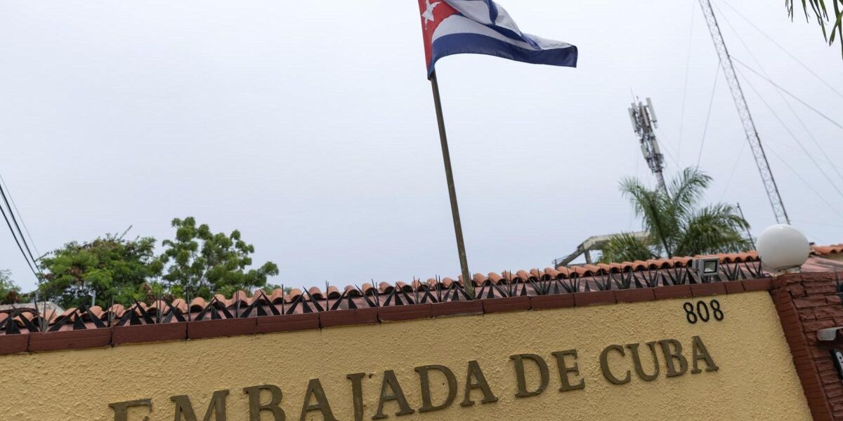 Expulsión de diplomáticos en RD: impacto en relaciones bilaterales.