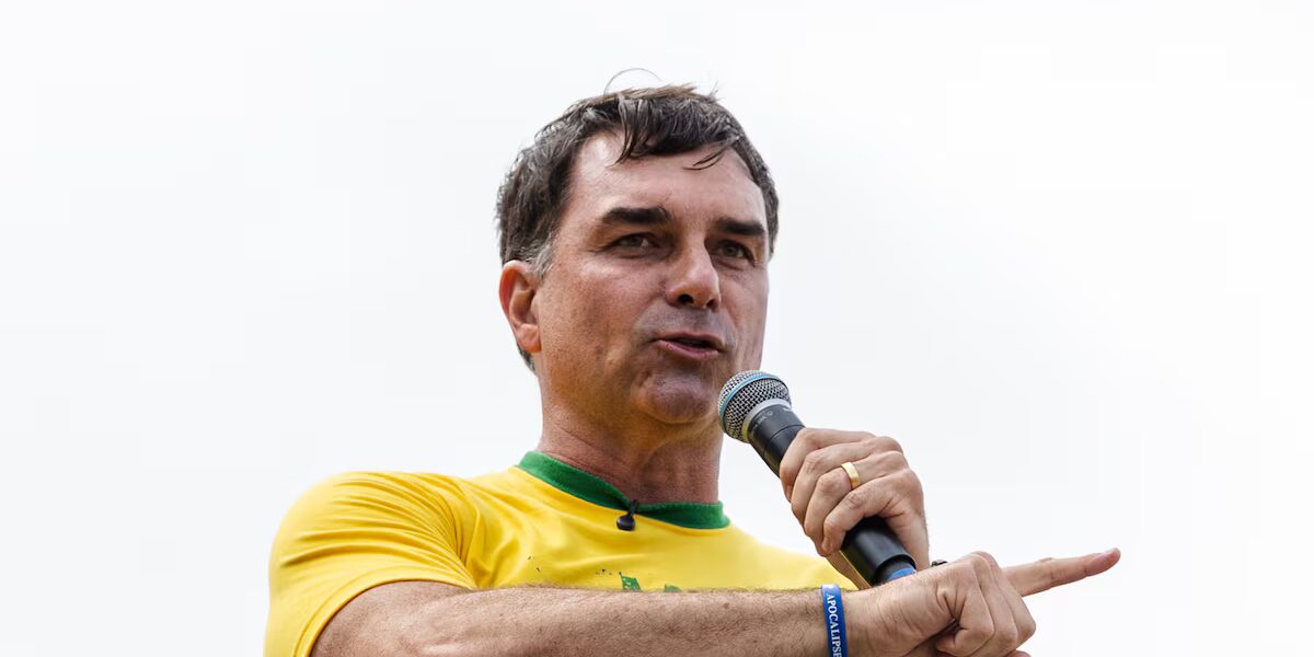 Flávio Bolsonaro refuerza su equipo económico