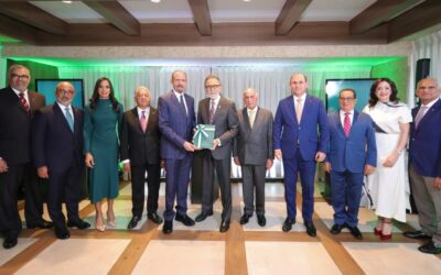 Homenaje a Edmundo Aja en Banco Caribe