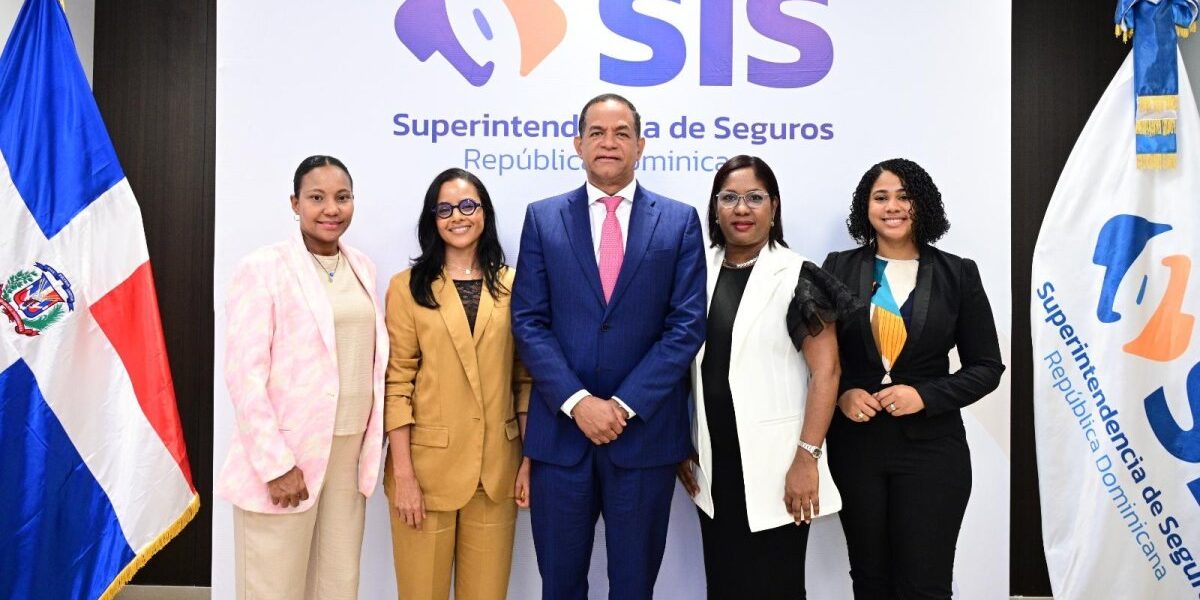 Superintendencia de Seguros avanza en igualdad de género