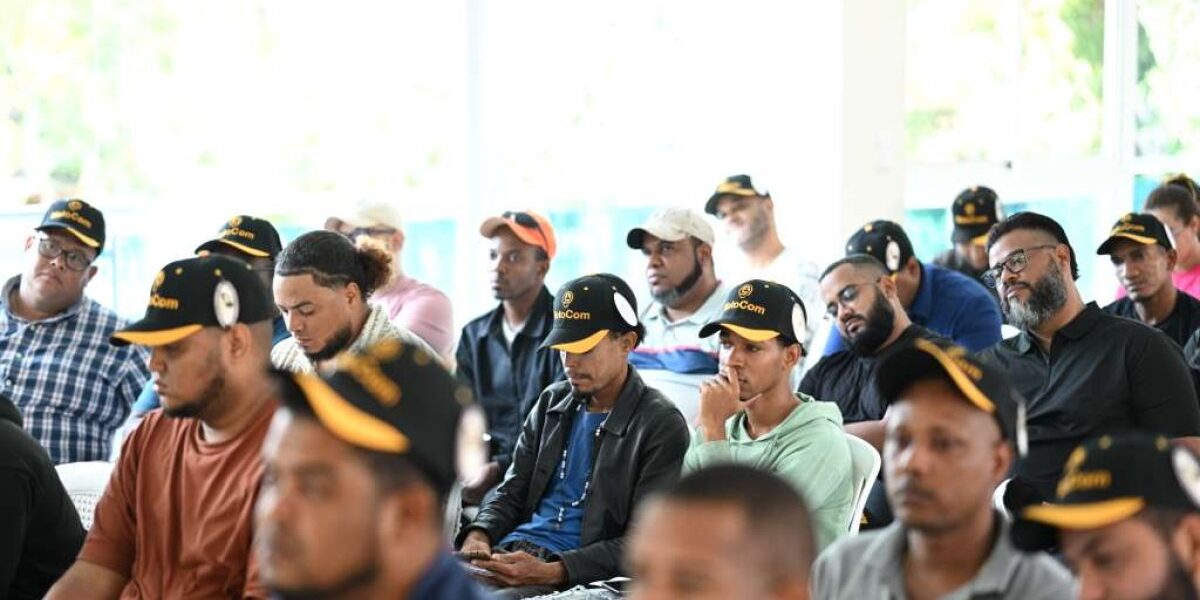 MotoCom encuentro conductores en República Dominicana